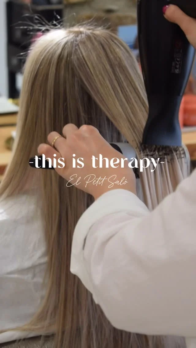 Descubre Hair Therapy en Petit Saló
Ven a vivir una experiencia única donde cuidamos tu cabello… y tu bienestar. 

✨ En nuestro salón no solo hacemos color, corte y peinados: creamos un espacio para desconectar, relajarte y reconectar contigo. Porque en Petit Saló, tu belleza empieza desde adentro.❤️
¡Reserva tu momento Hairterapy hoy! 

#hairtherapy #santceloni #elpetitsalo #salóndebelleza #therapy #cabellosano #peluquería